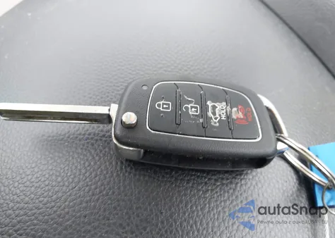 2016 Hyundai Santa Fe Sport 2.4L z USA, uszkodzony, nr VIN 5XYZTDLB8GG340407